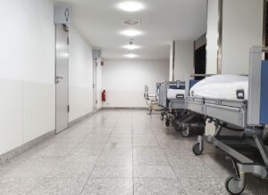 Monte-charge hôpital