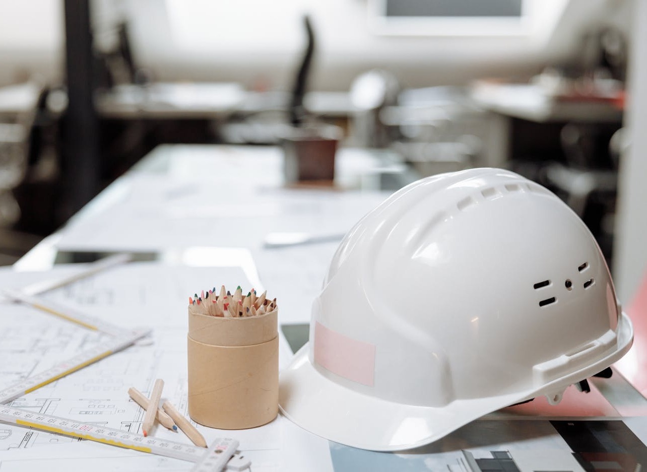 Monte-charge PMR : pourquoi choisir un fabricant français ?