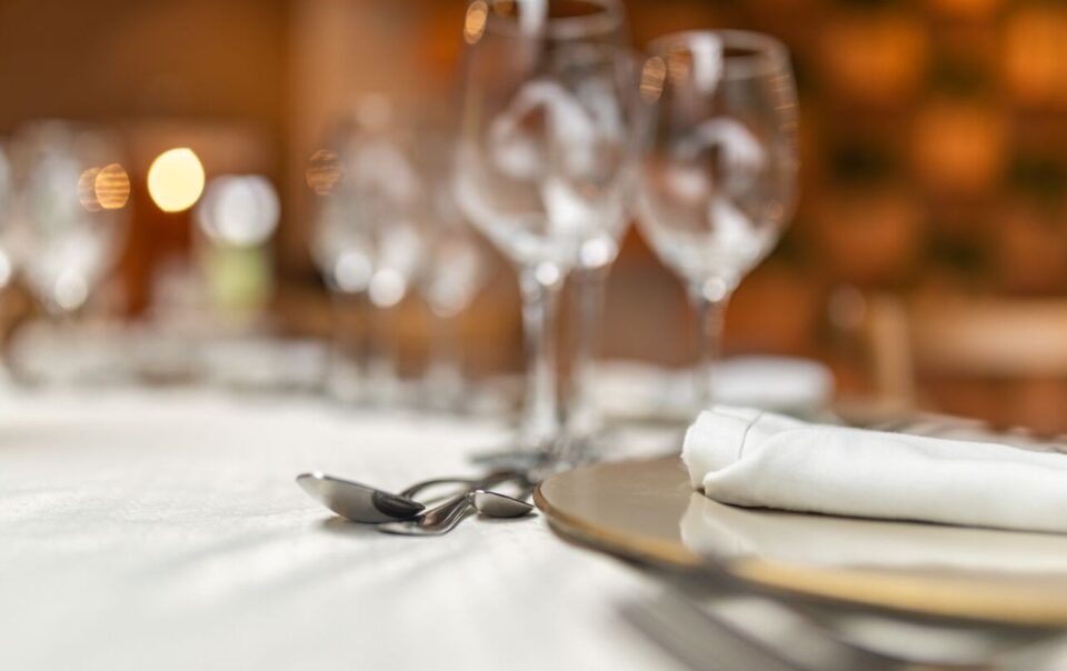 Monte-charge restaurant