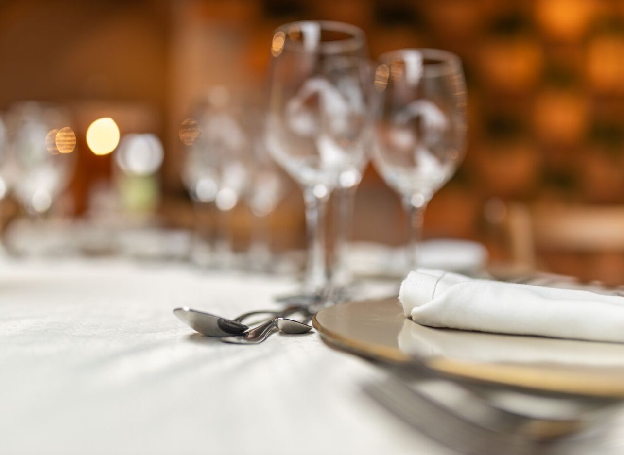 Monte-charge restaurant